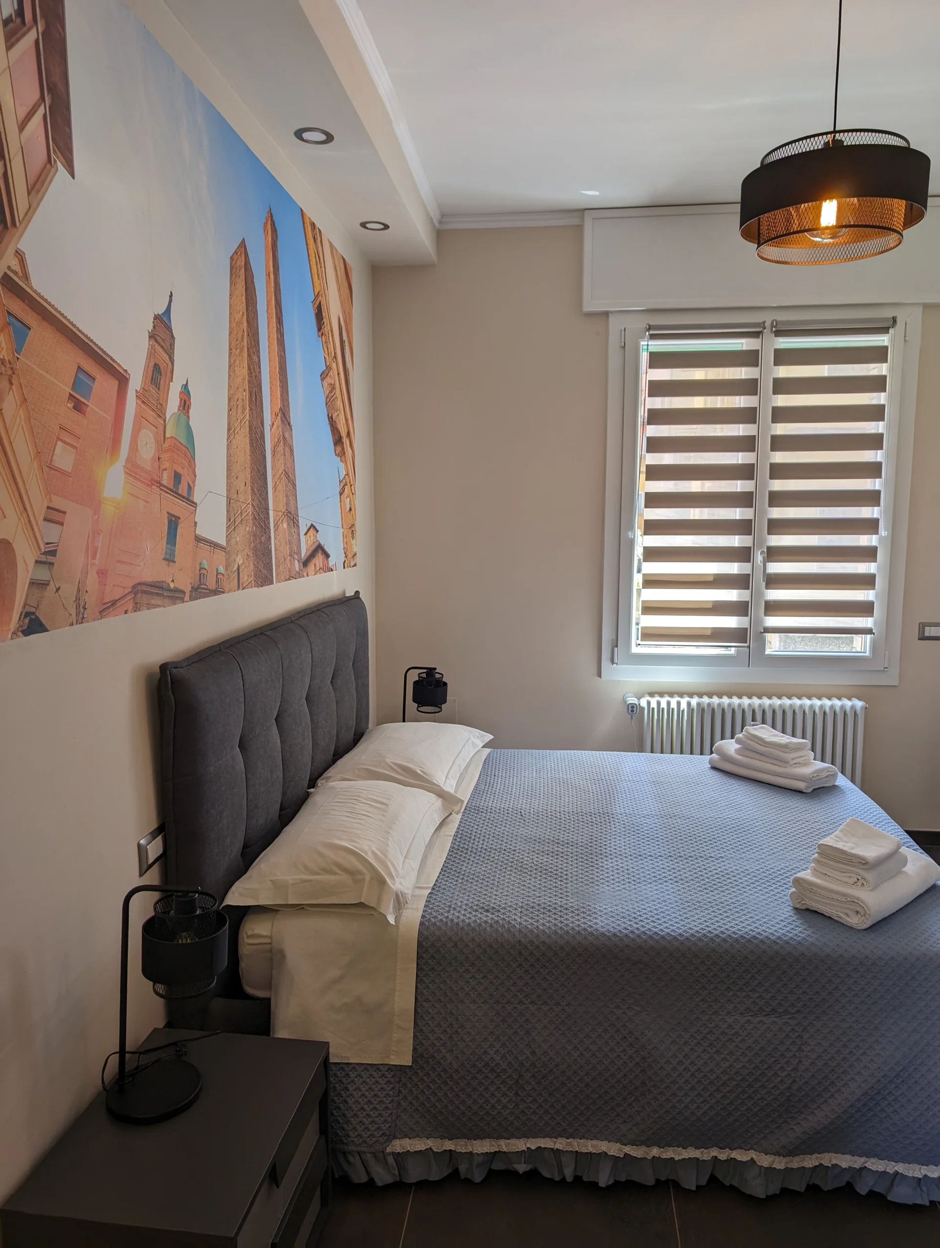 Camera Matrimoniale Superior di Benedict Rooms Bologna, 18 m² con letto matrimoniale extra large